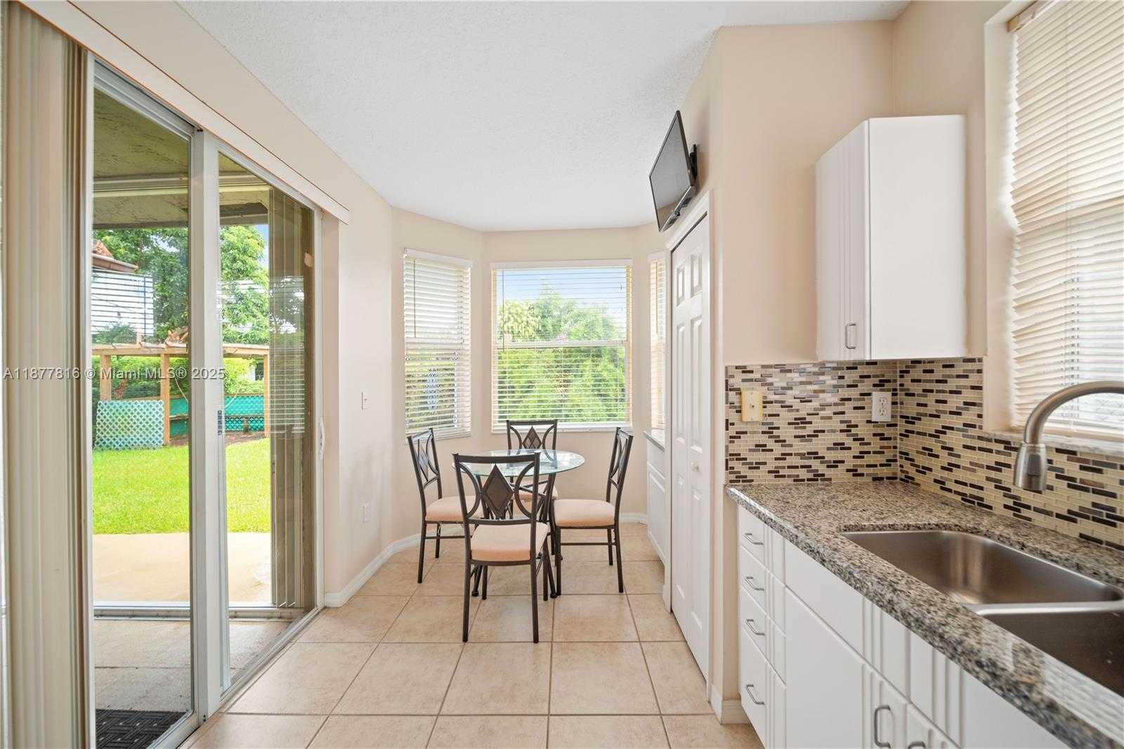 Small Image of 12543 SOUTH WEST 119TH PL, Miami Number 13