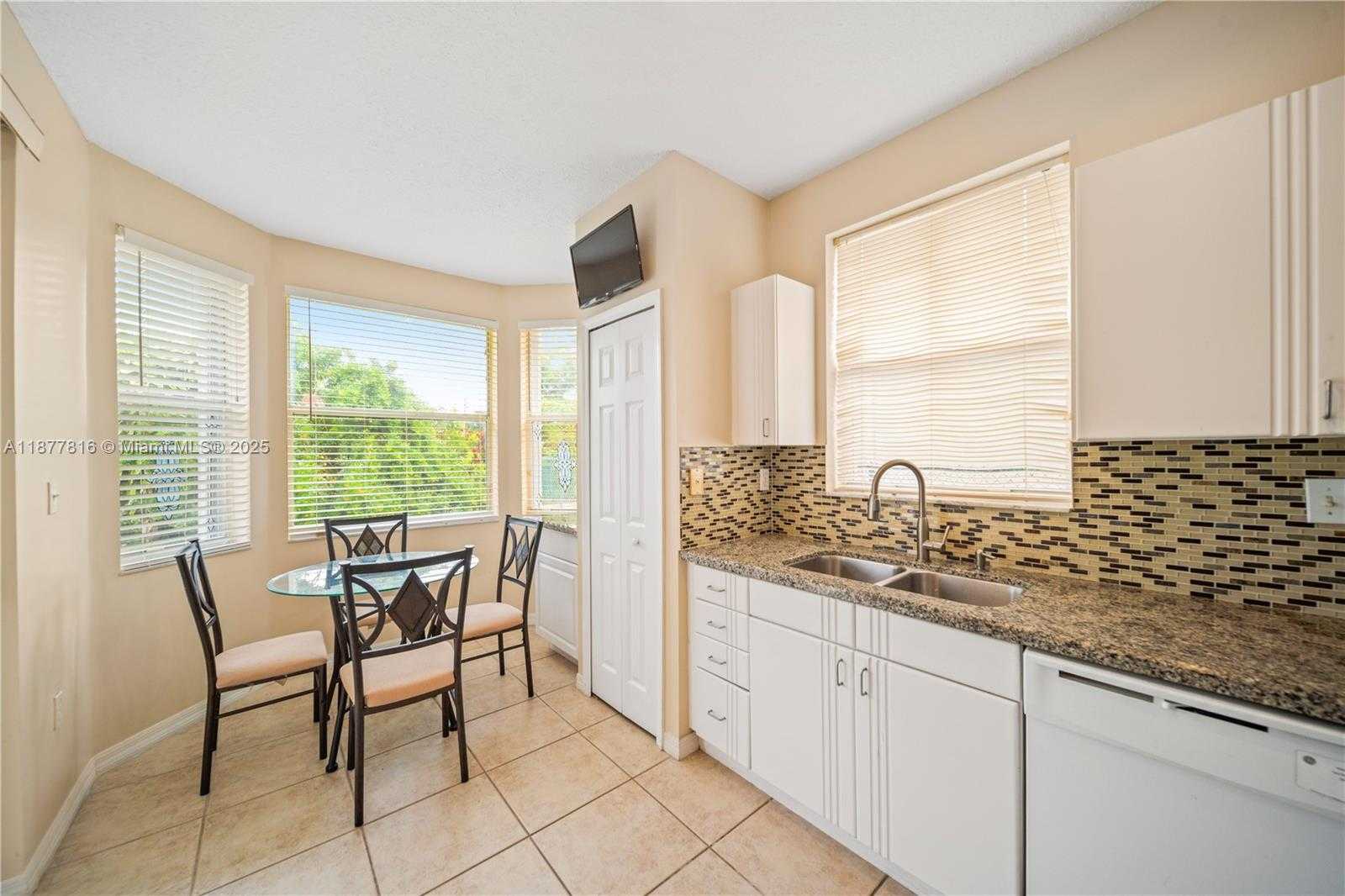 Small Image of 12543 SOUTH WEST 119TH PL, Miami Number 14
