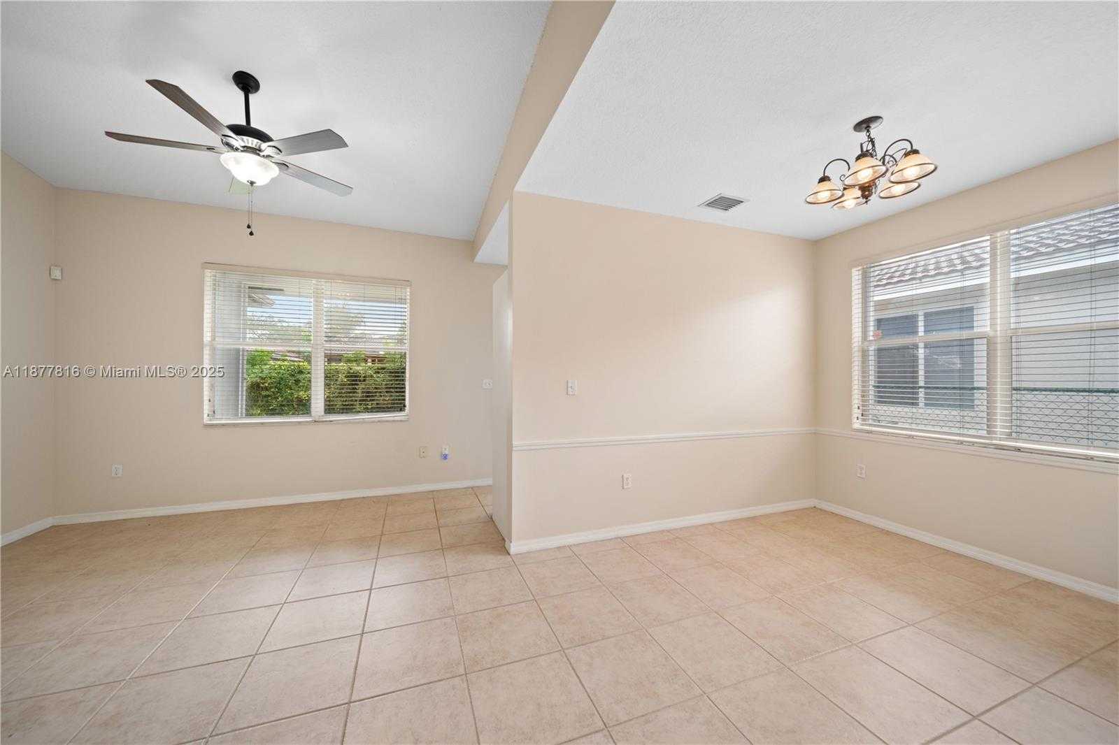 Small Image of 12543 SOUTH WEST 119TH PL, Miami Number 5