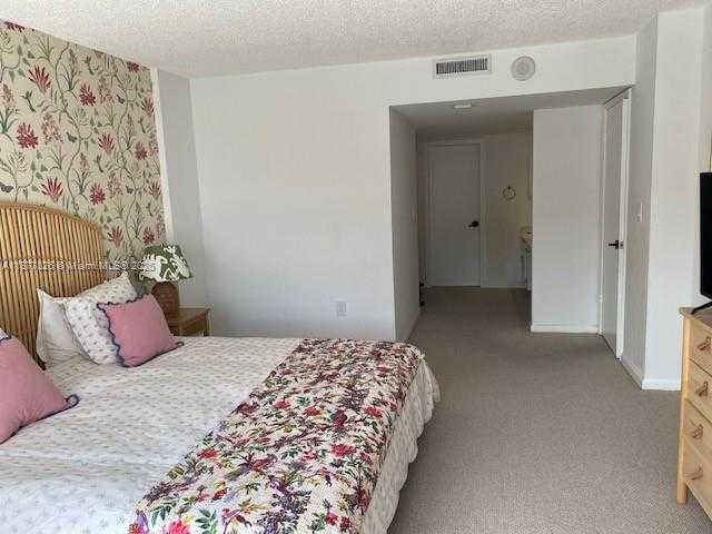 Small Image of 199 OCEAN LANE DR #707, Key Biscayne Number 17