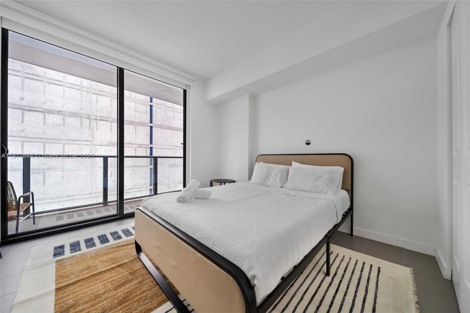 Small Image of 1600 NORTH EAST 1ST AVE #2318, Miami Number 19