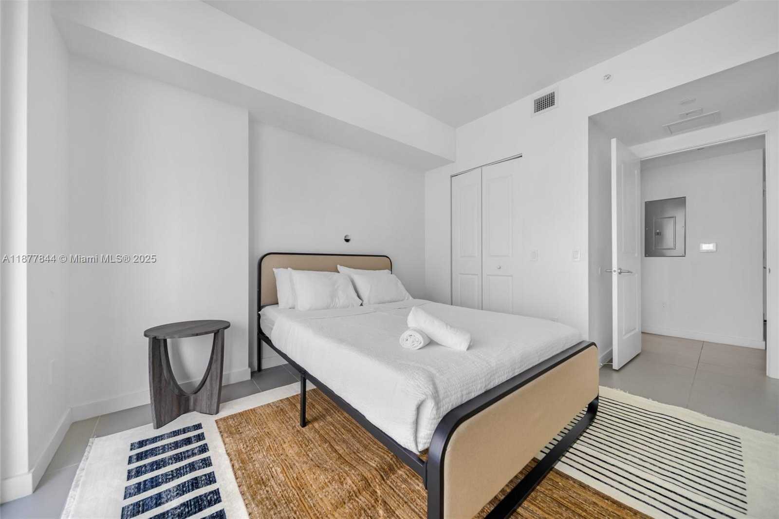 Small Image of 1600 NORTH EAST 1ST AVE #2318, Miami Number 21