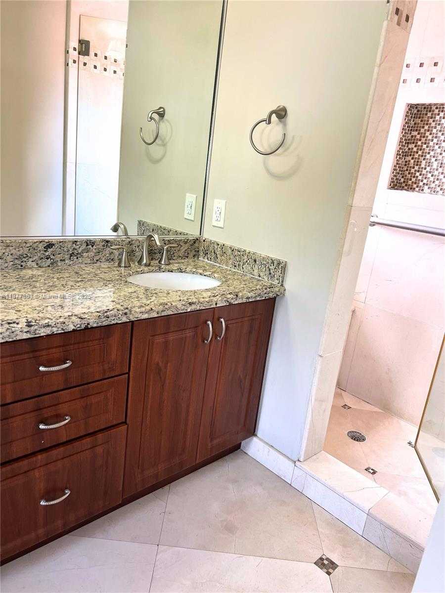 Small Image of 3381 SOUTH WEST 51ST ST, Hollywood Number 12