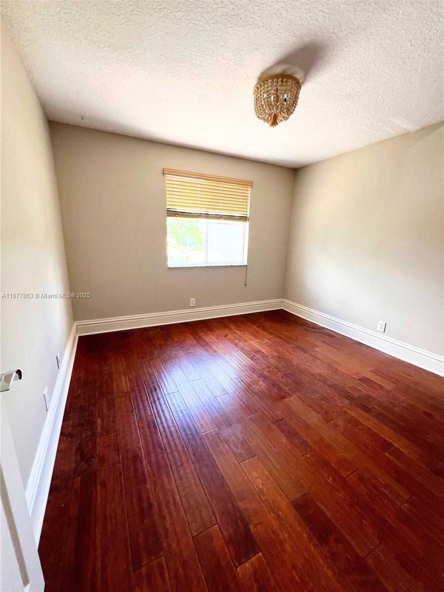 Small Image of 3381 SOUTH WEST 51ST ST, Hollywood Number 17