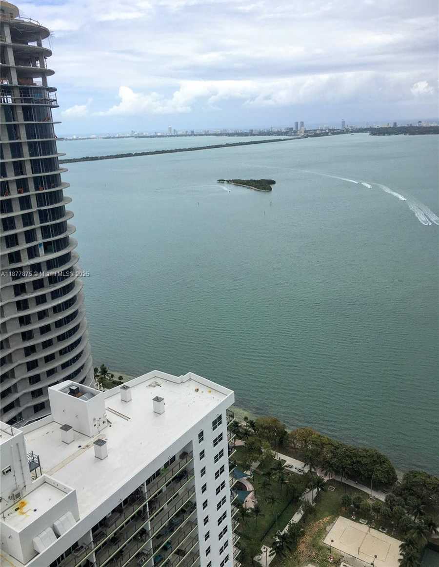 Small Image of Miami Number 11