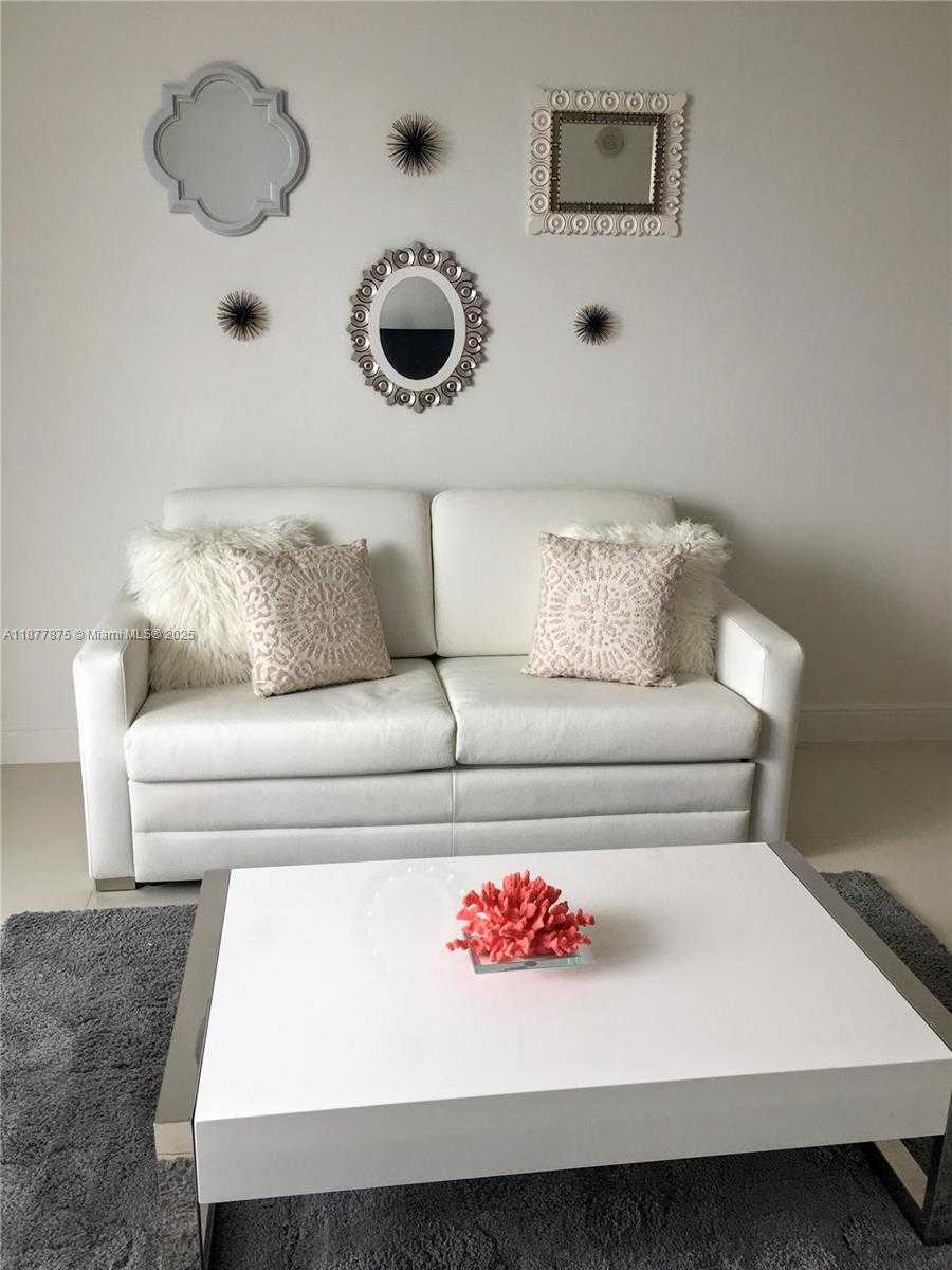 Small Image of Miami Number 23