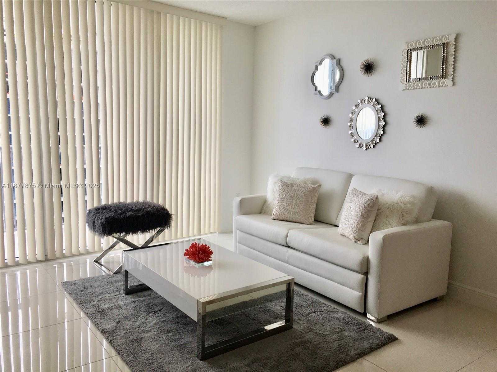 Small Image of Miami Number 26