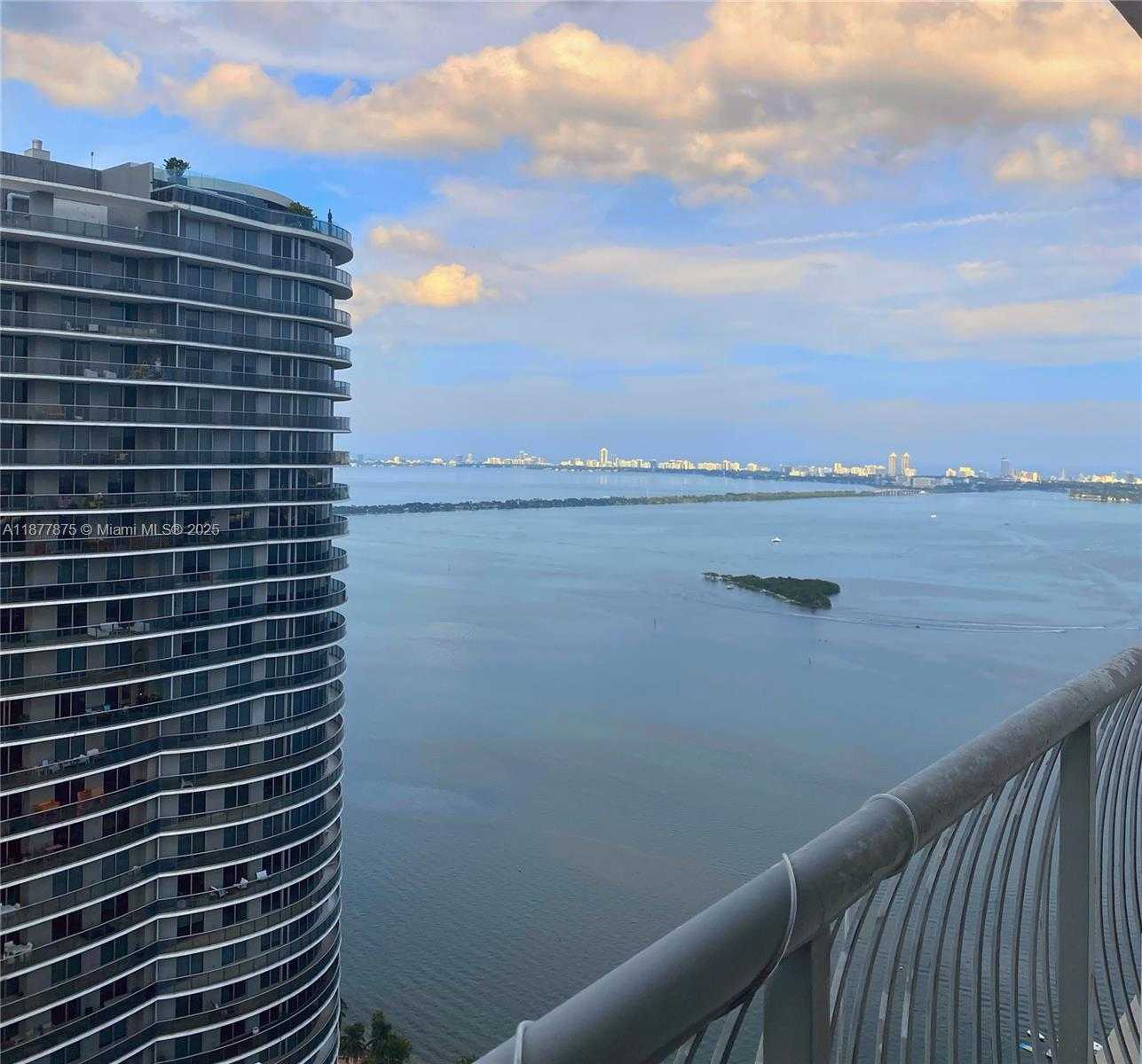 Small Image of Miami Number 3