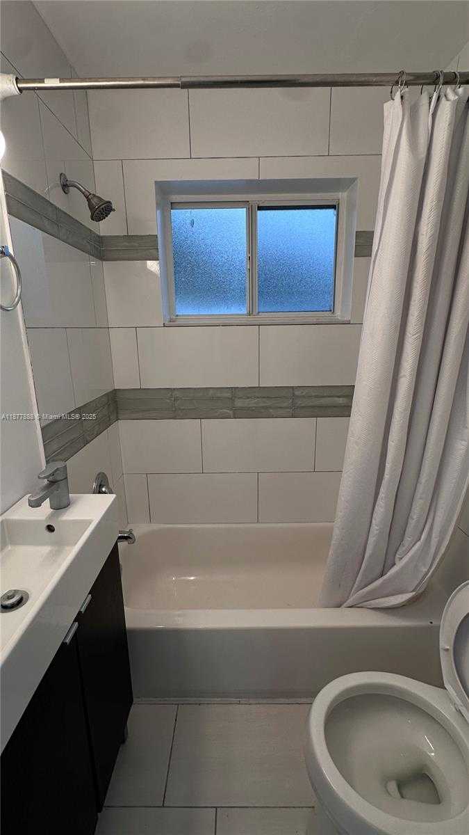 Small Image of 2415 THOMAS ST #B, Hollywood Number 7