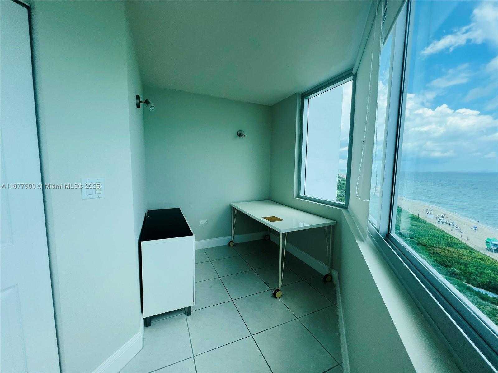 Small Image of 7135 COLLINS AVE #1406, Miami Beach Number 13