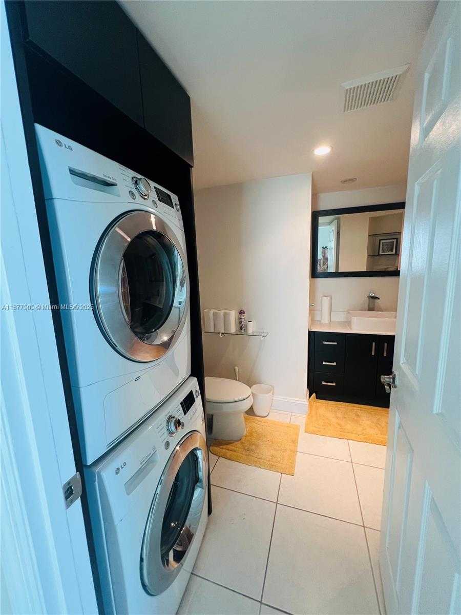 Small Image of 7135 COLLINS AVE #1406, Miami Beach Number 18