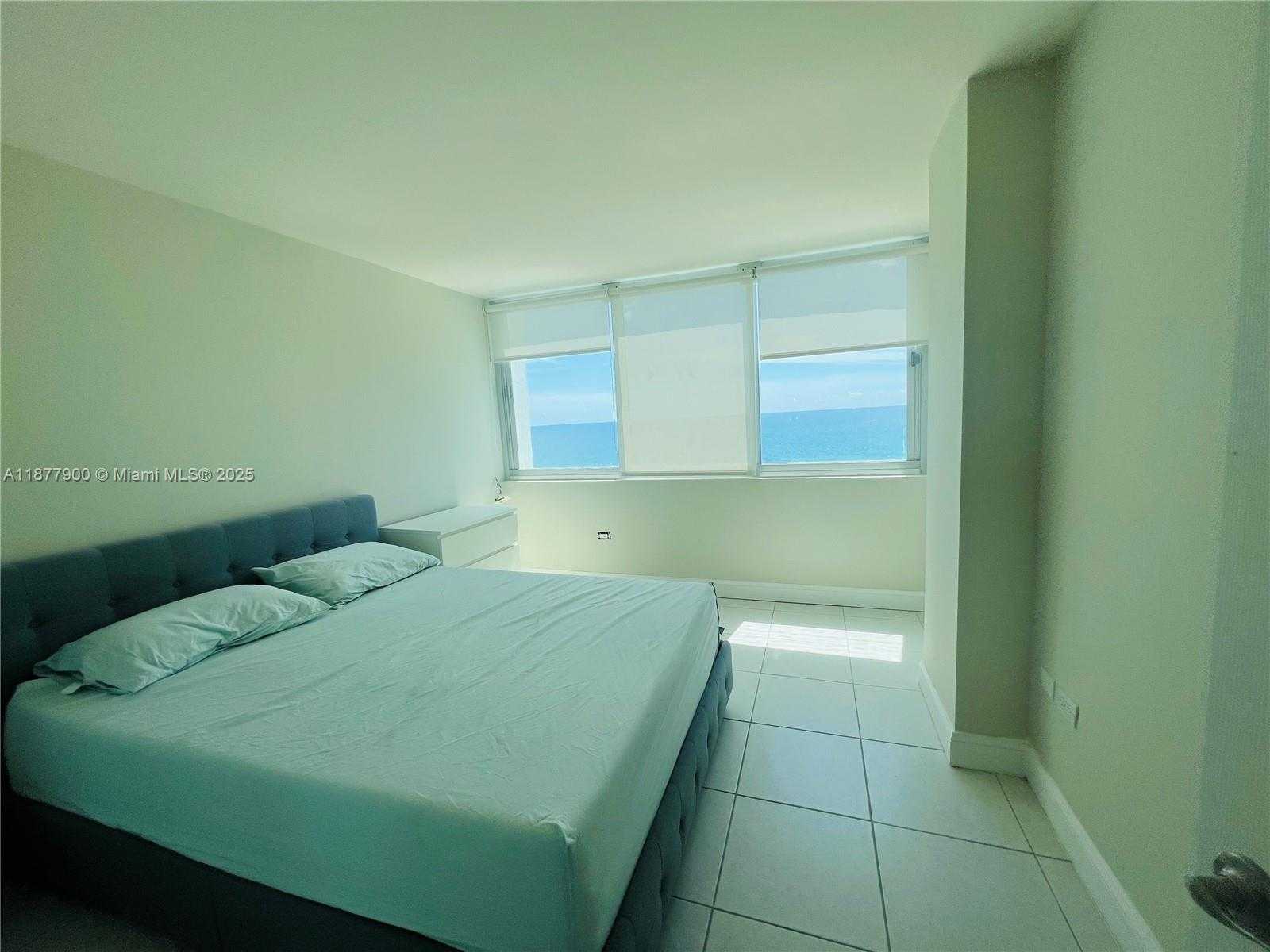 Small Image of 7135 COLLINS AVE #1406, Miami Beach Number 22