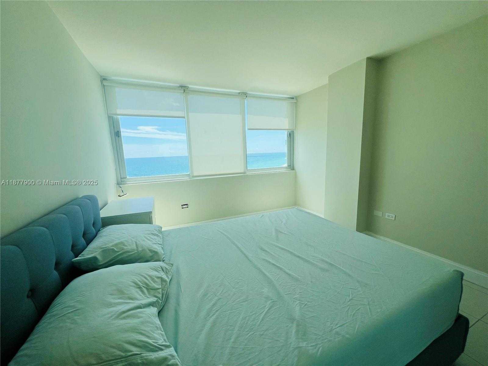 Small Image of 7135 COLLINS AVE #1406, Miami Beach Number 24