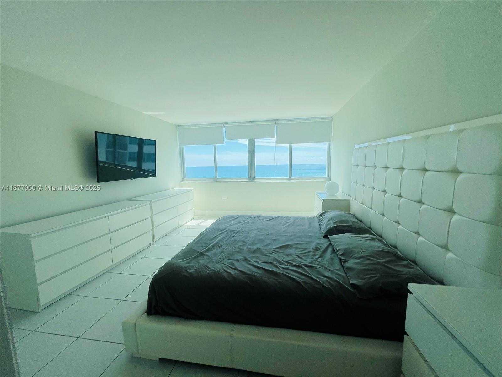 Small Image of 7135 COLLINS AVE #1406, Miami Beach Number 27