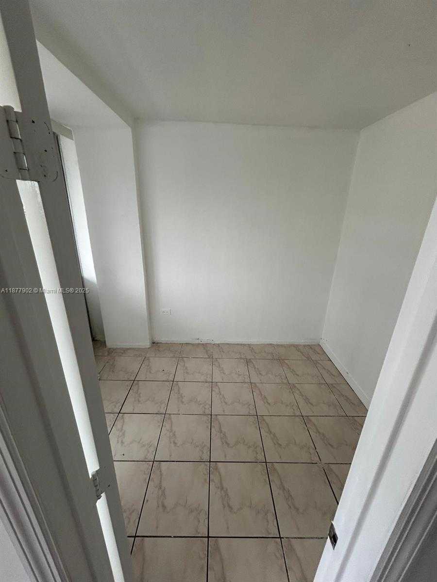Small Image of 7545 EAST TREASURE DR #4D, North Bay Village Number 7