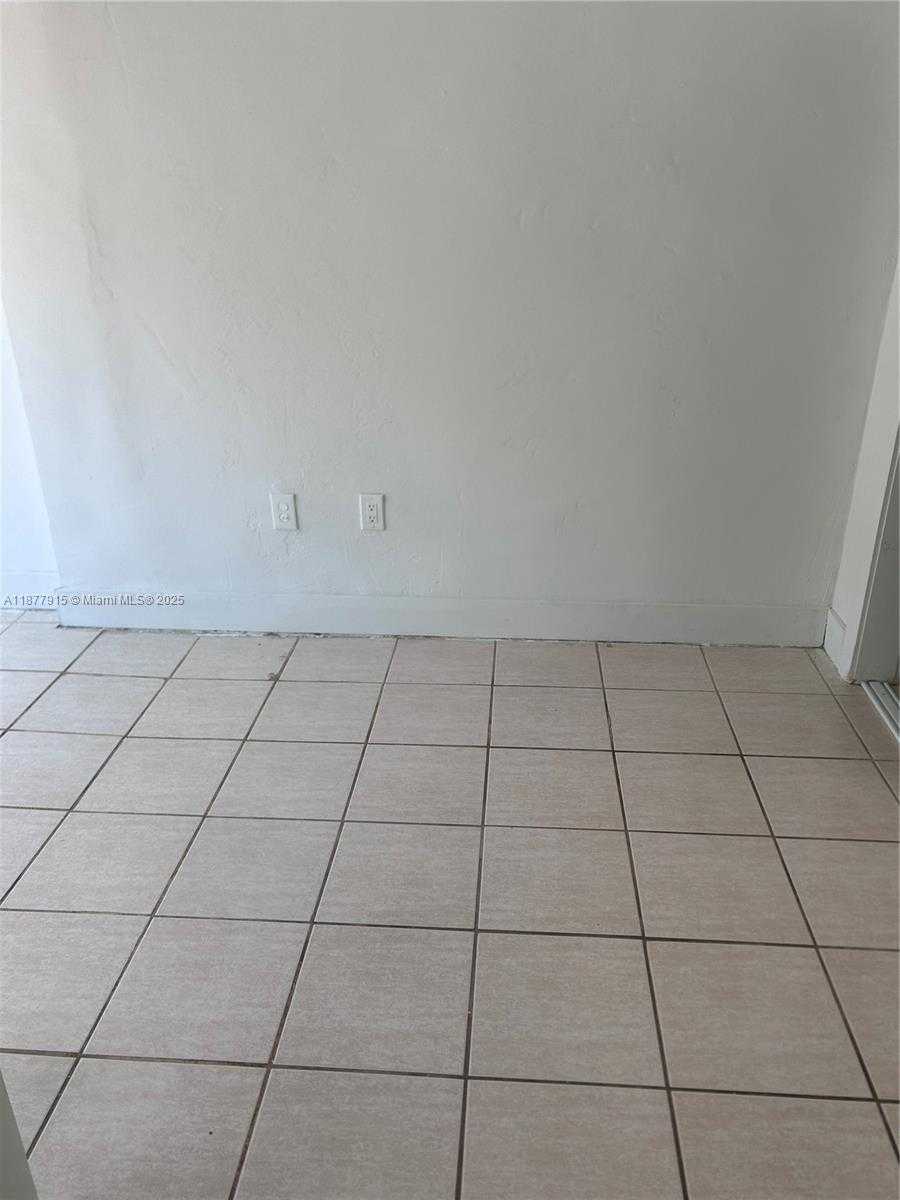 Small Image of 14204 NORTH EAST 3RD CT #8C, Miami Number 8