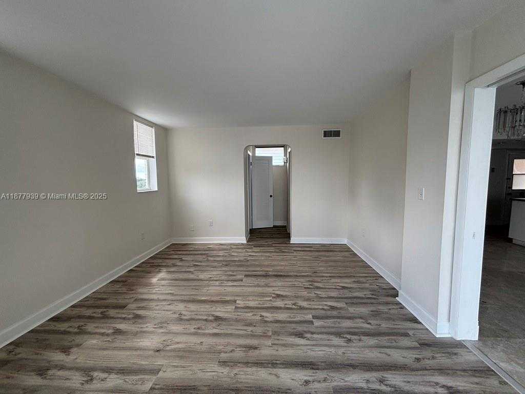 Small Image of 2999 POINT EAST DR #C614, Aventura Number 19