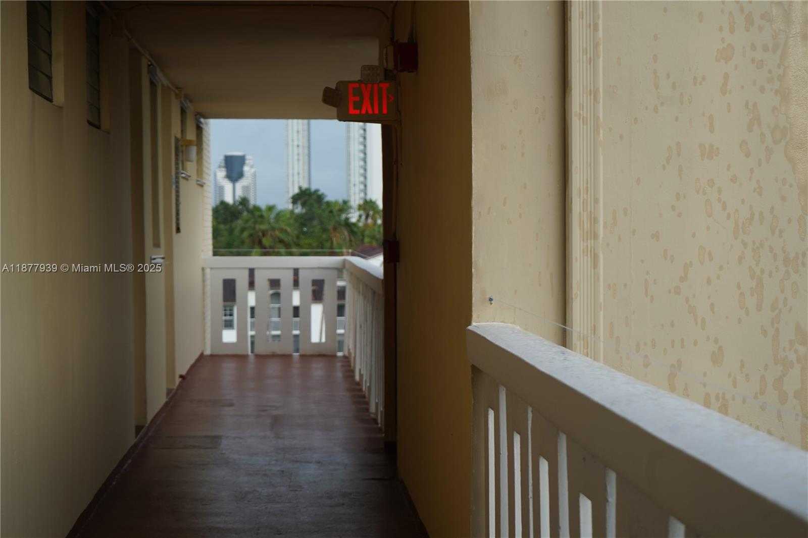 Small Image of 2999 POINT EAST DR #C614, Aventura Number 29