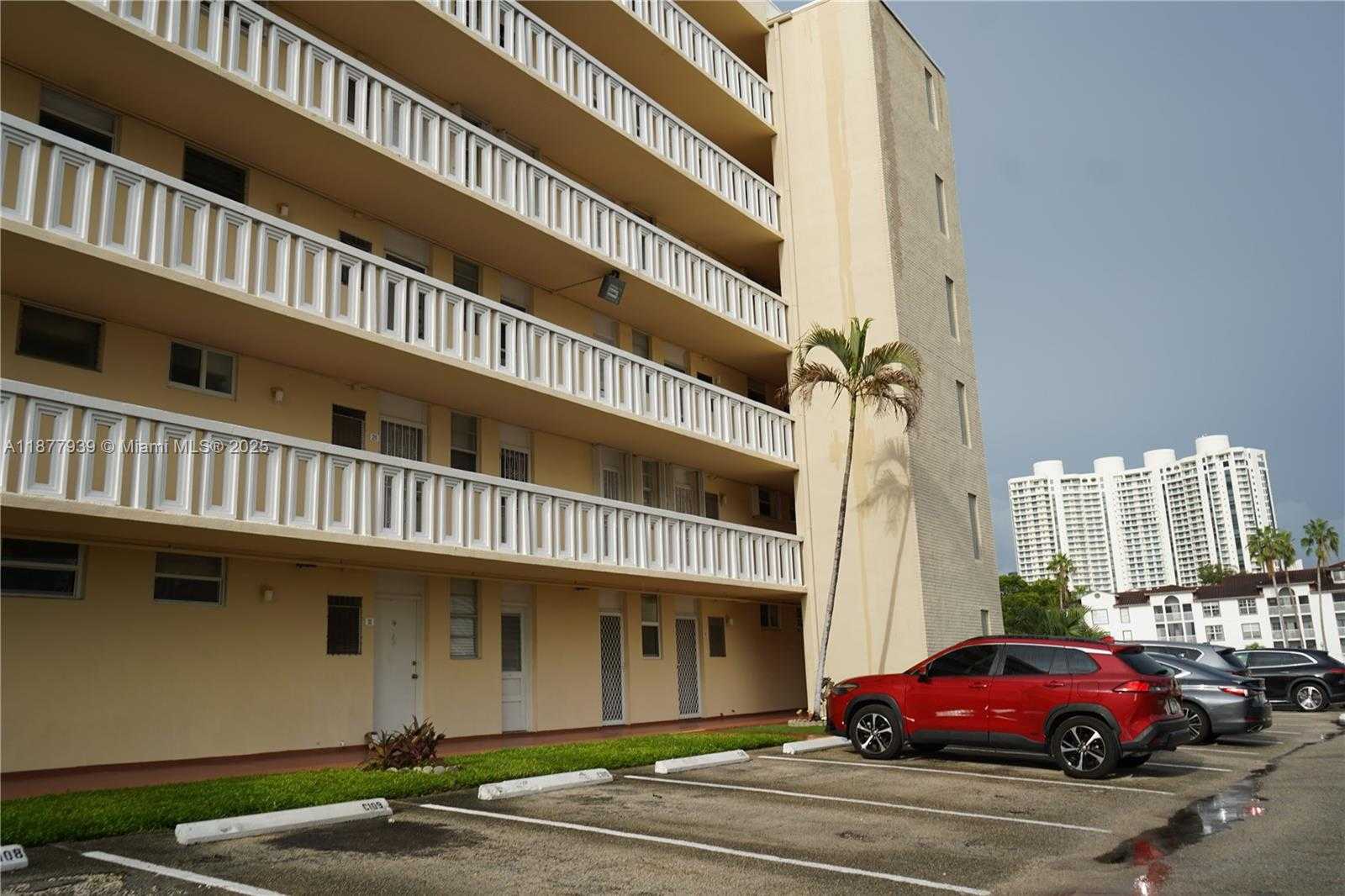 Small Image of 2999 POINT EAST DR #C614, Aventura Number 30