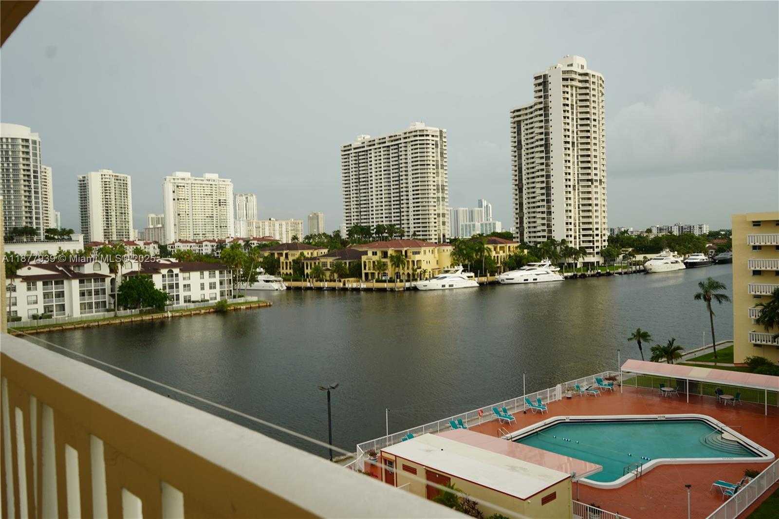 Small Image of 2999 POINT EAST DR #C614, Aventura Number 31