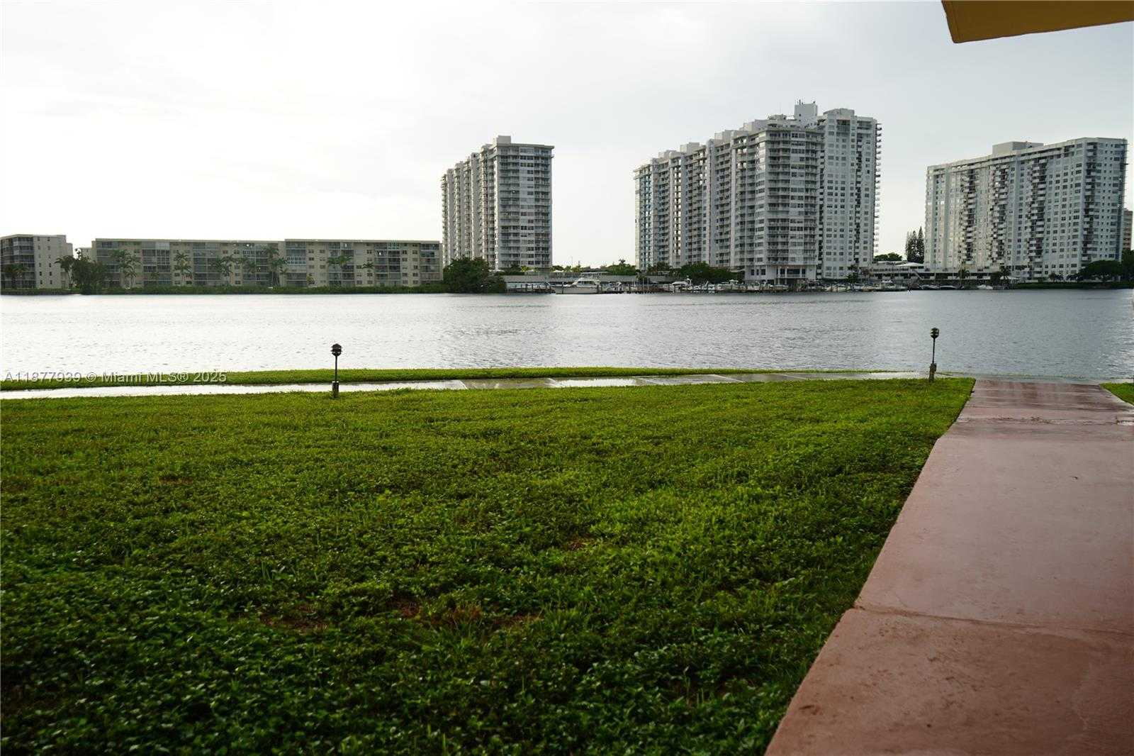 Small Image of 2999 POINT EAST DR #C614, Aventura Number 5