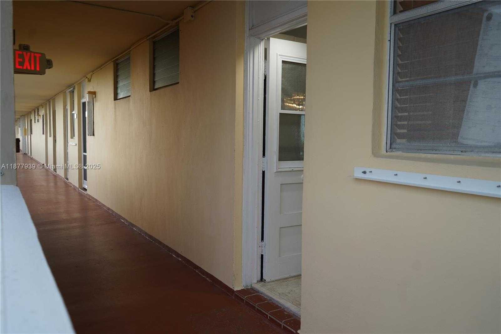 Small Image of 2999 POINT EAST DR #C614, Aventura Number 7