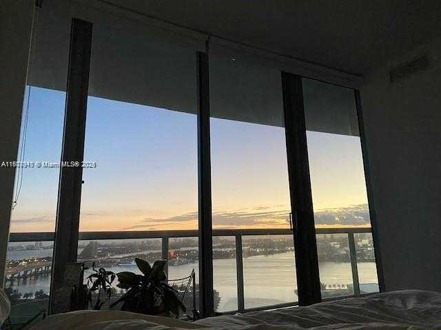Small Image of 888 BISCAYNE BLVD #2210, Miami Number 2