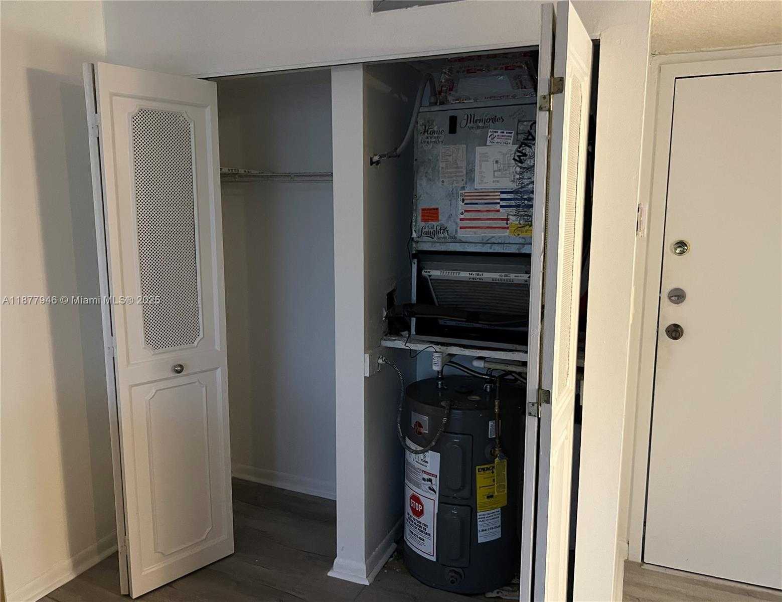 Small Image of 16909 NORTH BAY RD #904, Sunny Isles Beach Number 18