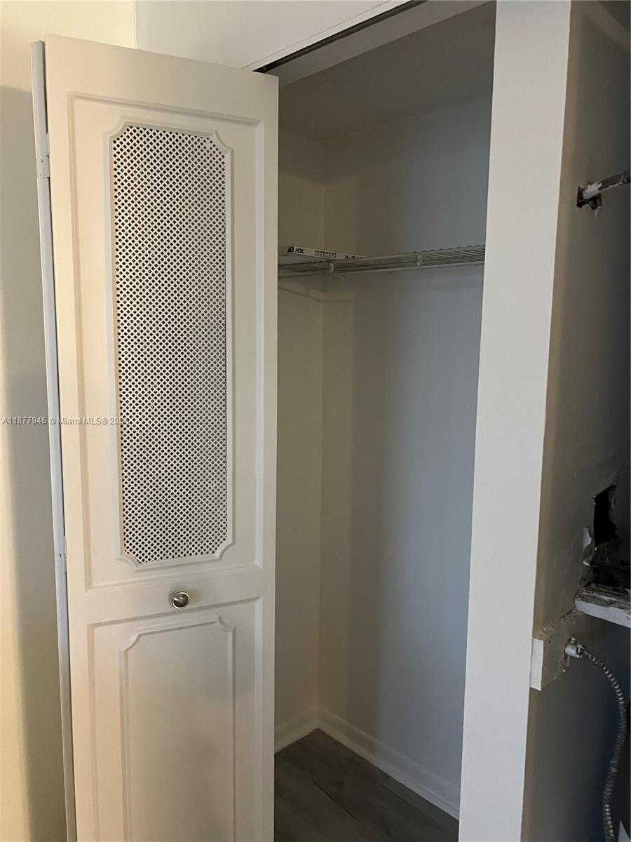 Small Image of 16909 NORTH BAY RD #904, Sunny Isles Beach Number 19