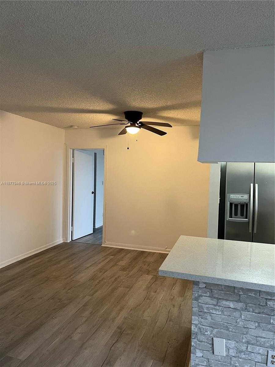 Small Image of 16909 NORTH BAY RD #904, Sunny Isles Beach Number 8