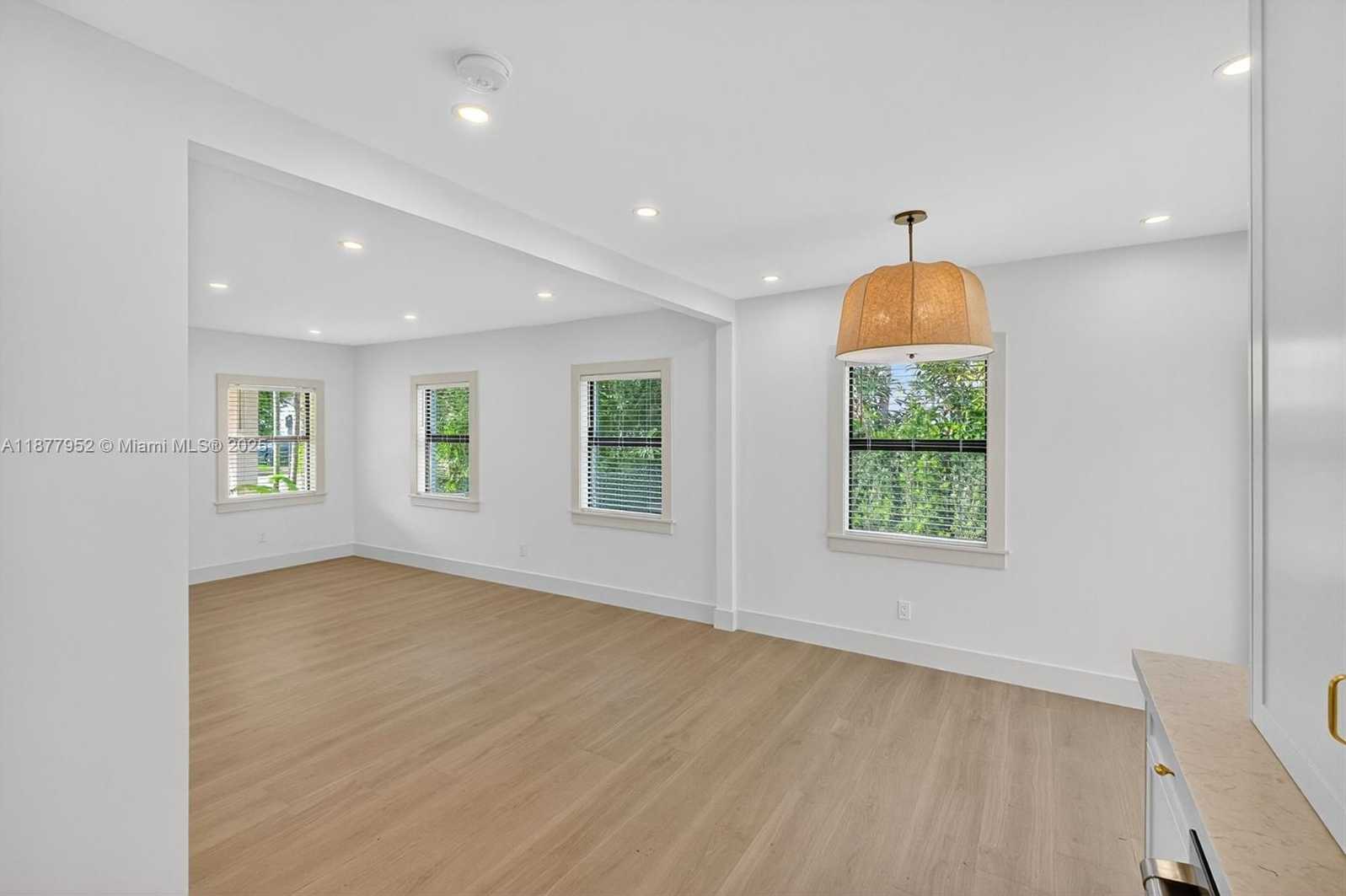 Small Image of 29 ALCANTARRA AVE, Coral Gables Number 15