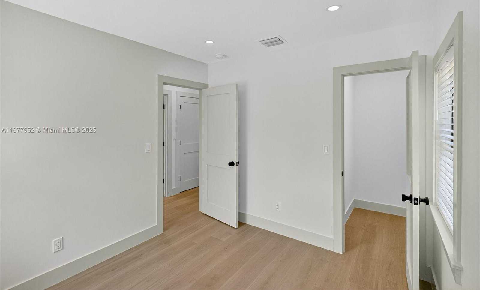 Small Image of 29 ALCANTARRA AVE, Coral Gables Number 19
