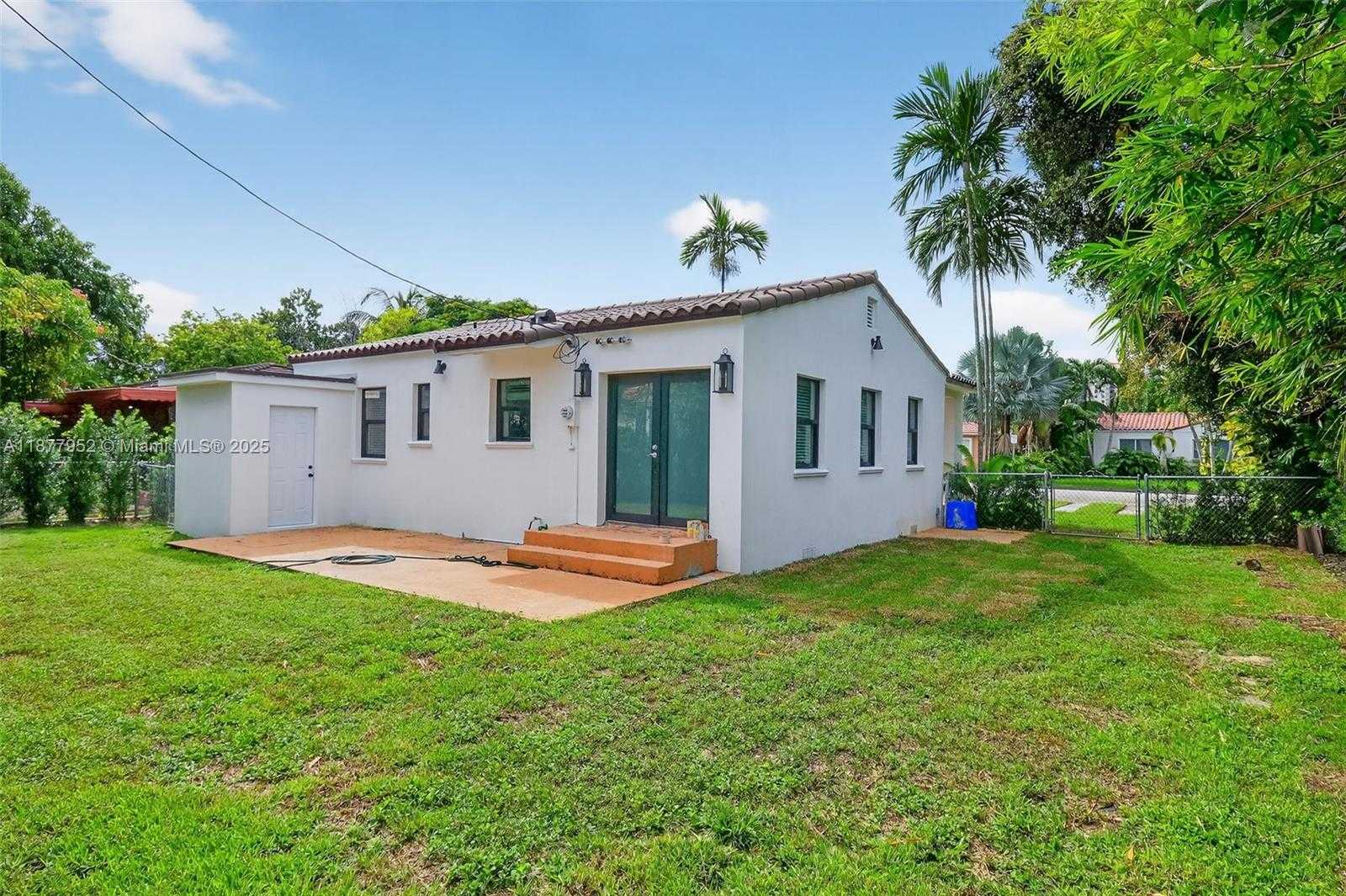 Small Image of 29 ALCANTARRA AVE, Coral Gables Number 24
