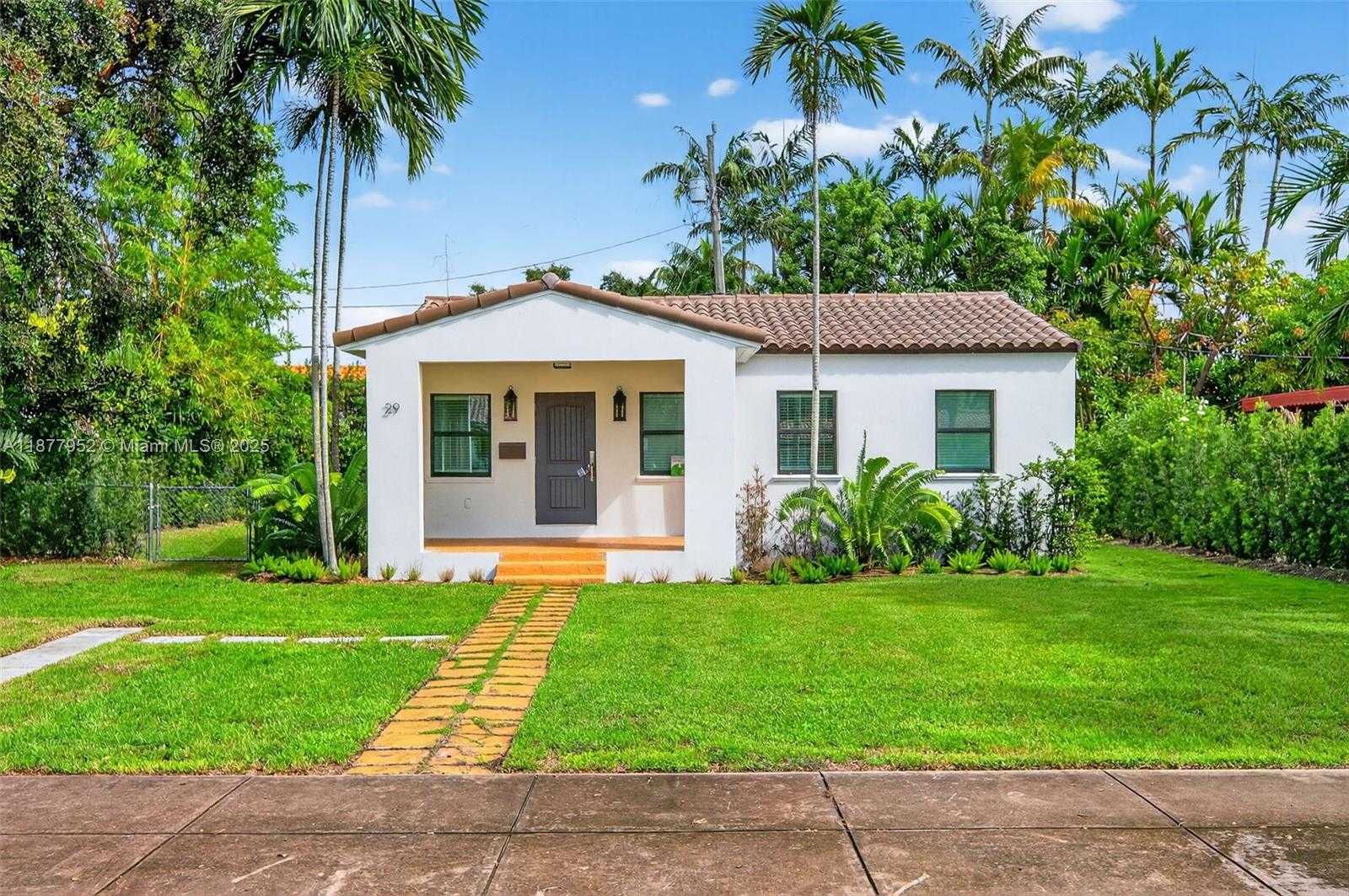 Small Image of 29 ALCANTARRA AVE, Coral Gables Number 3
