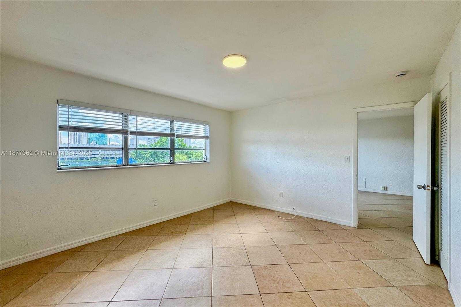 Small Image of 7410 SOUTH WEST 82ND ST #K309, Miami Number 9