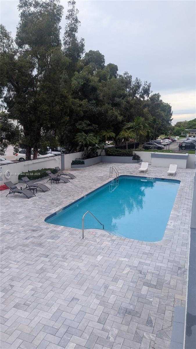 Small Image of 1251 NORTH EAST 108TH ST #415, Miami Number 5