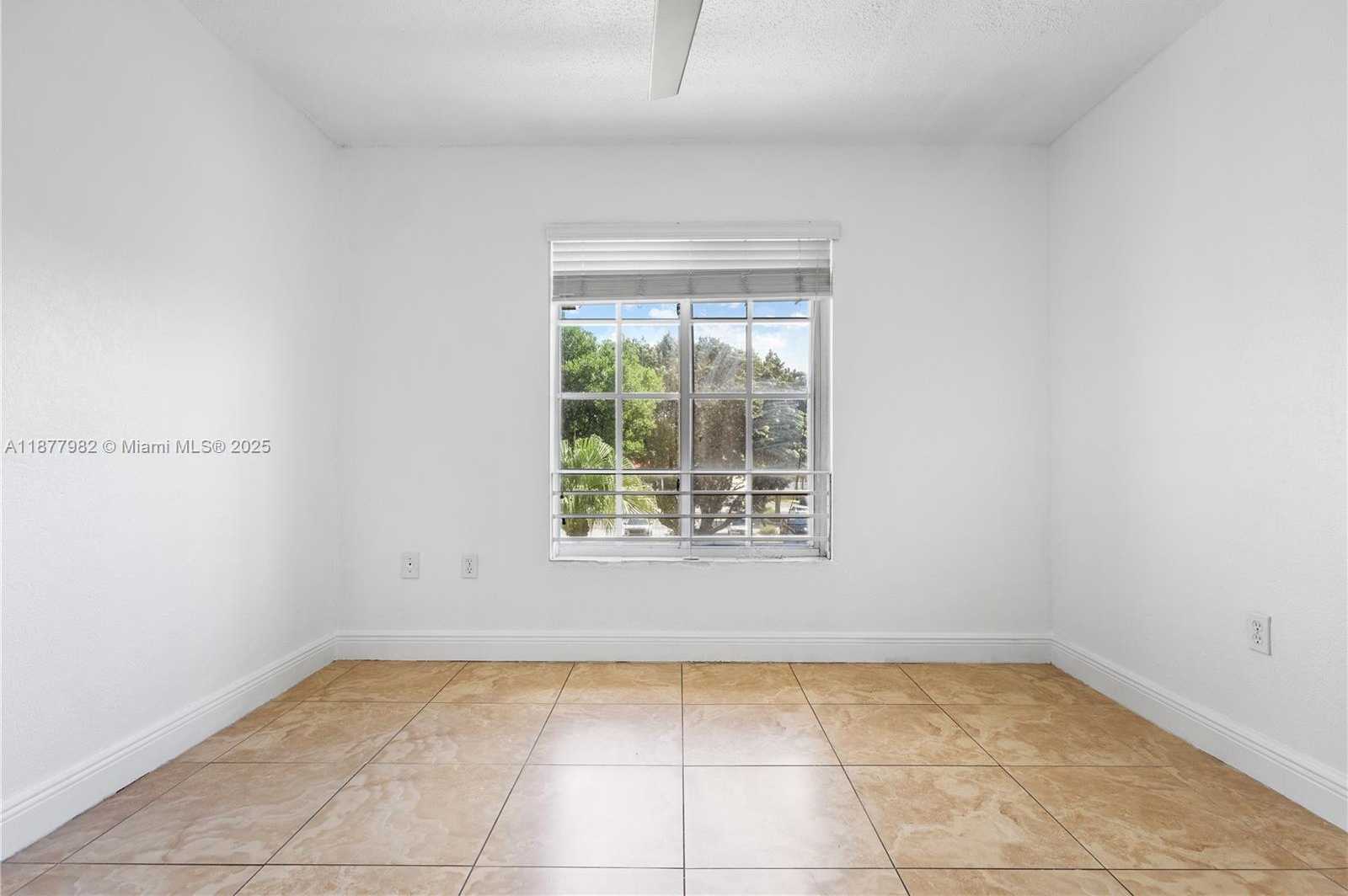Small Image of 5112 NORTH WEST 79TH AVE #305, Doral Number 14