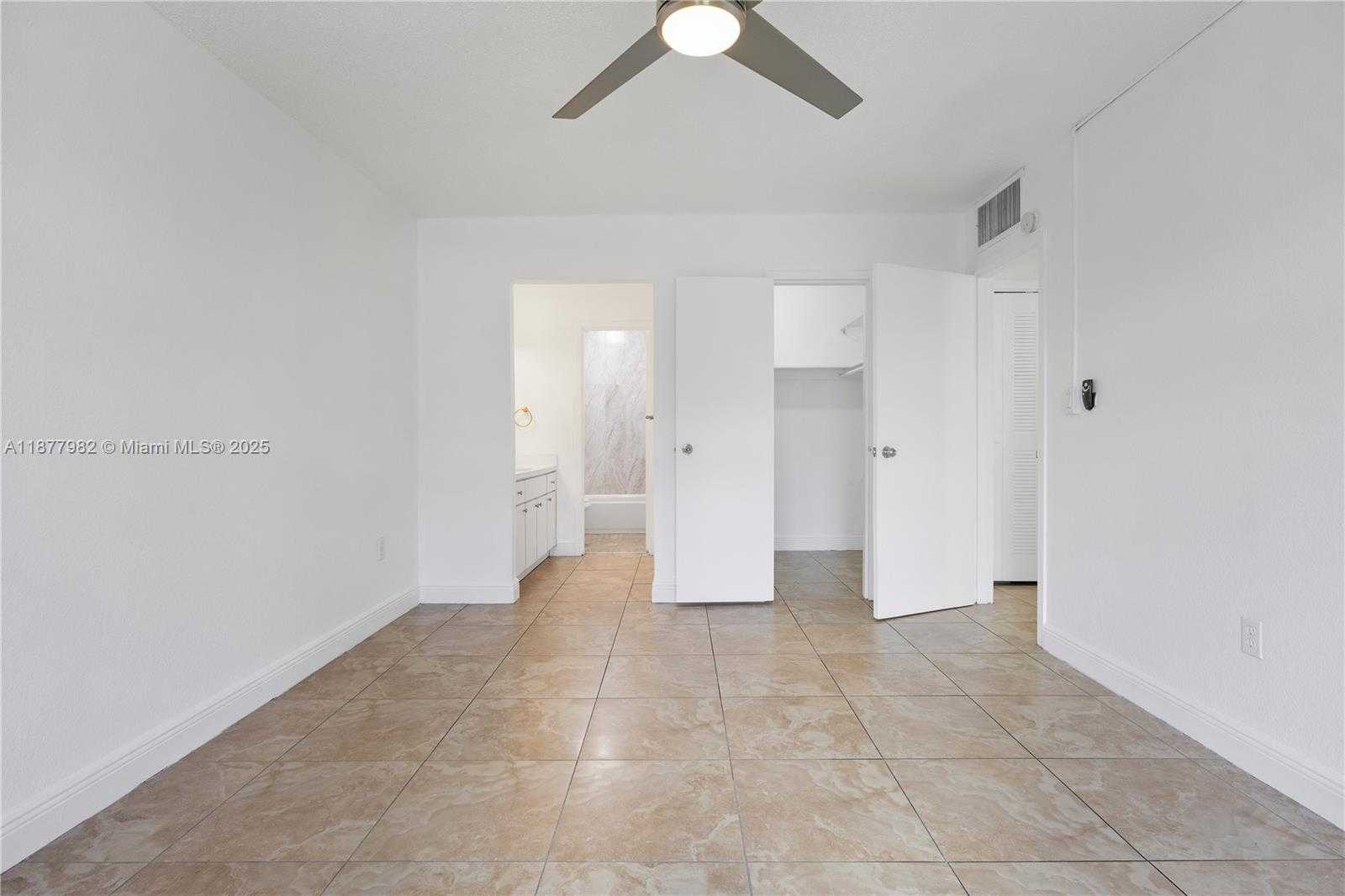 Small Image of 5112 NORTH WEST 79TH AVE #305, Doral Number 7