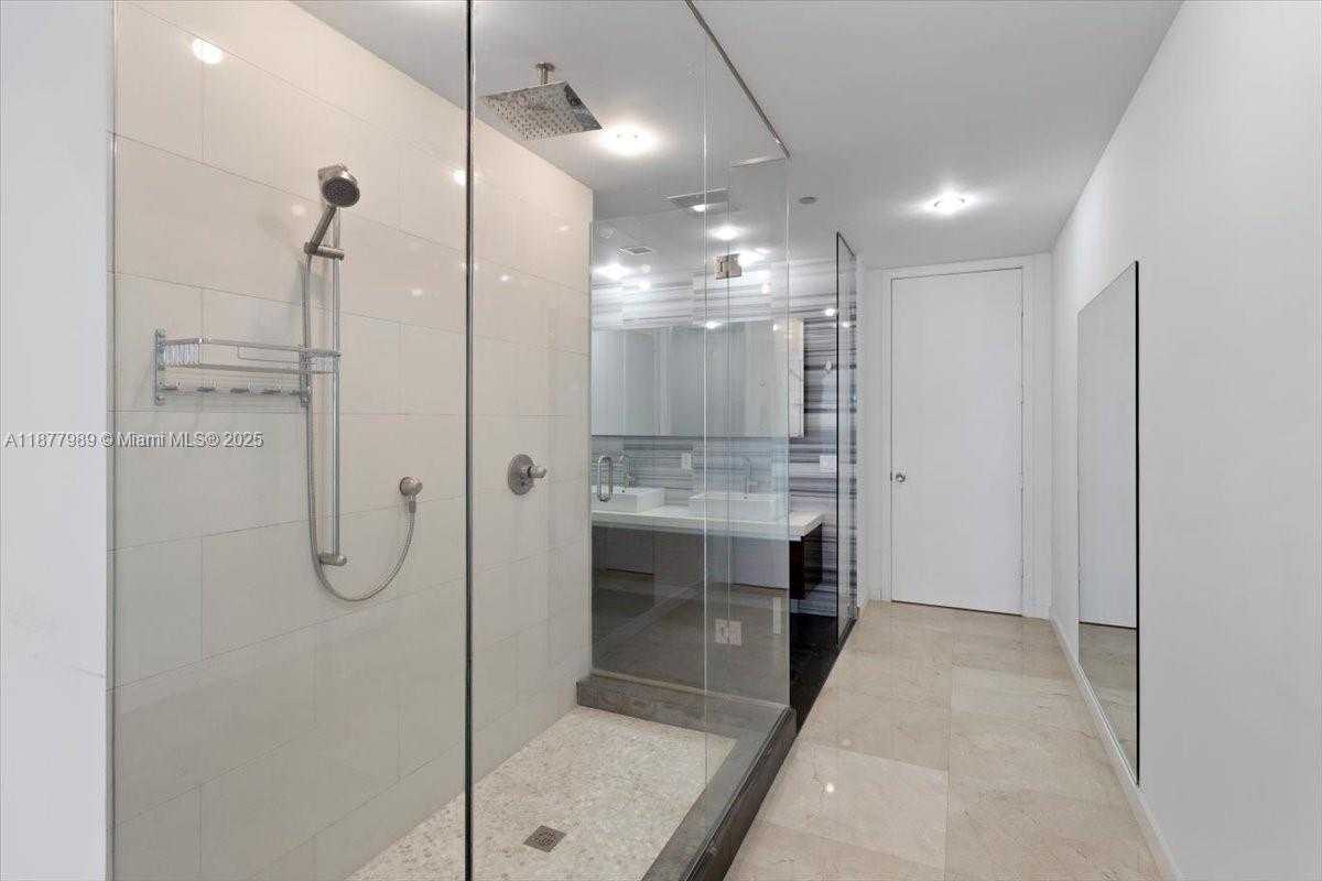 Small Image of 1100 BISCAYNE BLVD #2305, Miami Number 15