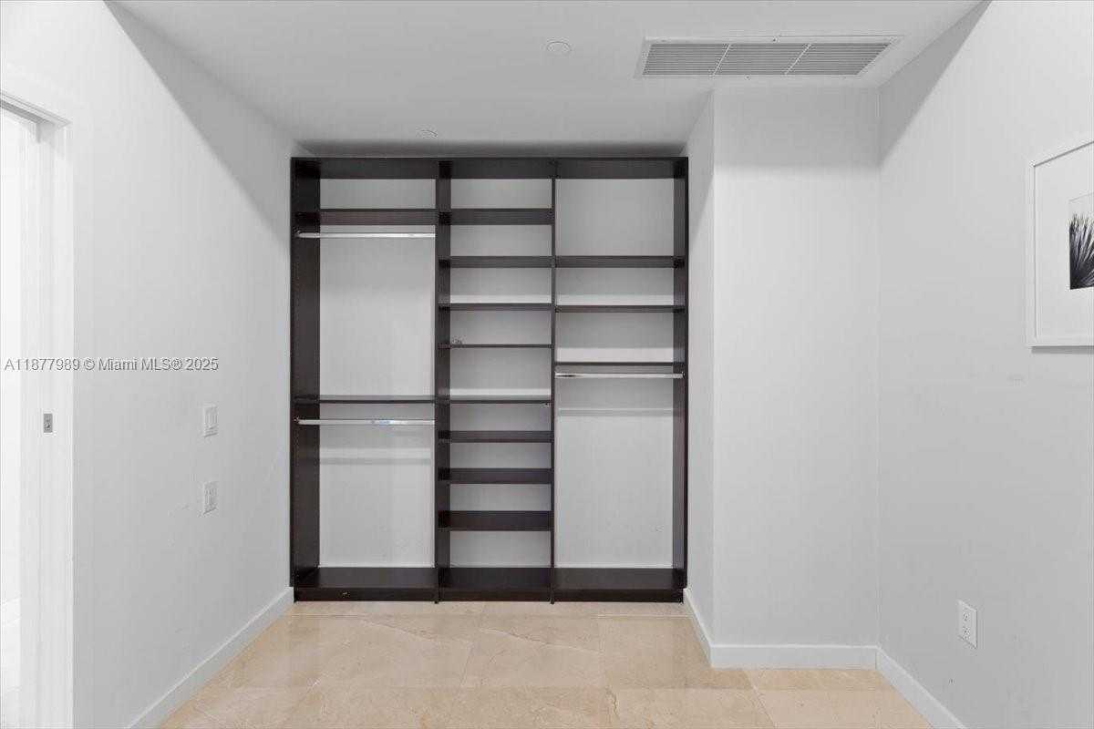 Small Image of 1100 BISCAYNE BLVD #2305, Miami Number 20
