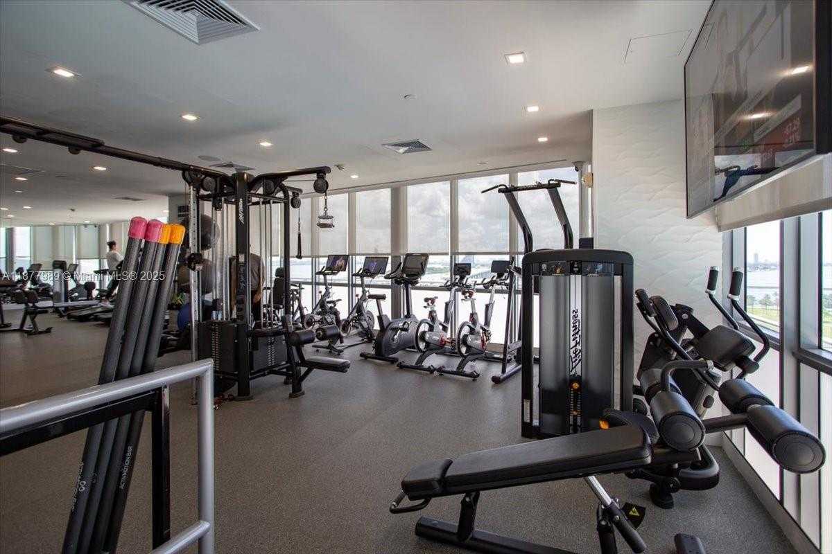Small Image of 1100 BISCAYNE BLVD #2305, Miami Number 37
