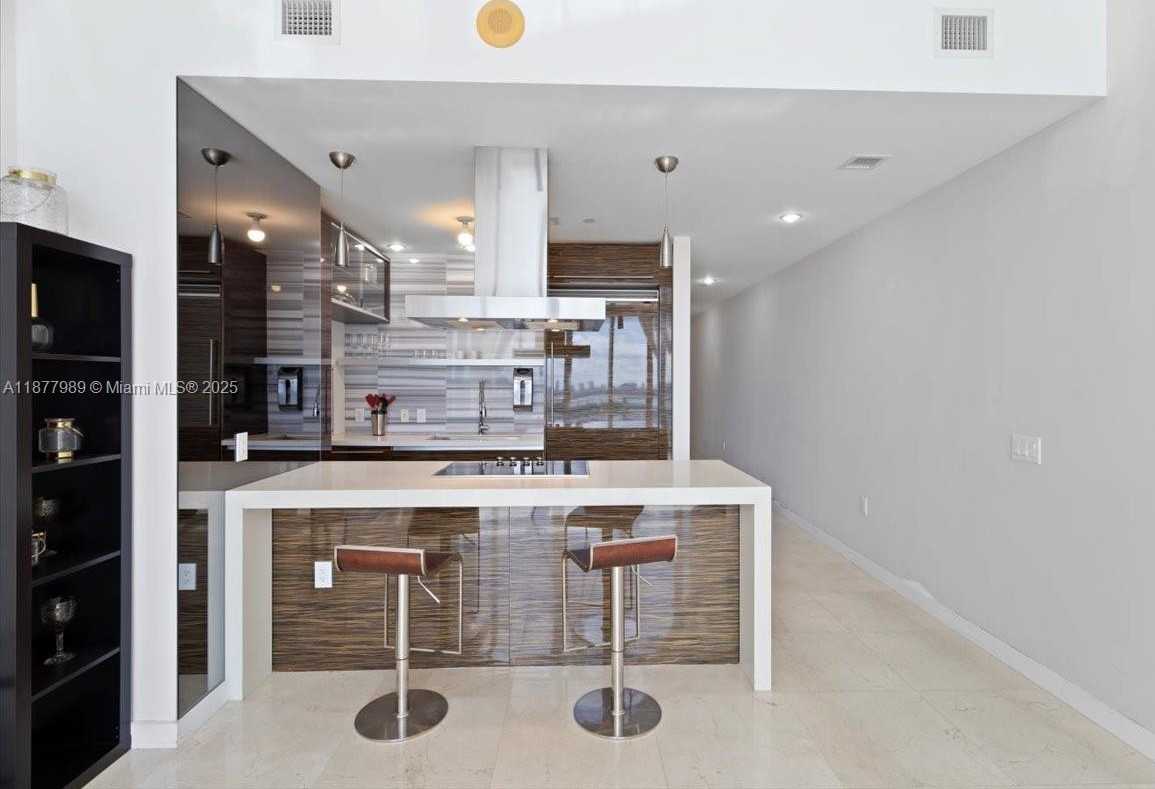 Small Image of 1100 BISCAYNE BLVD #2305, Miami Number 5