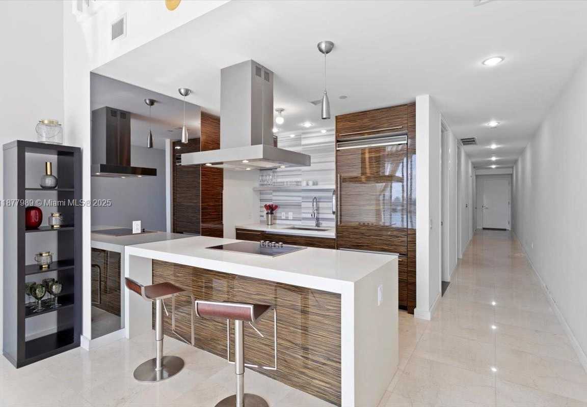 Small Image of 1100 BISCAYNE BLVD #2305, Miami Number 6