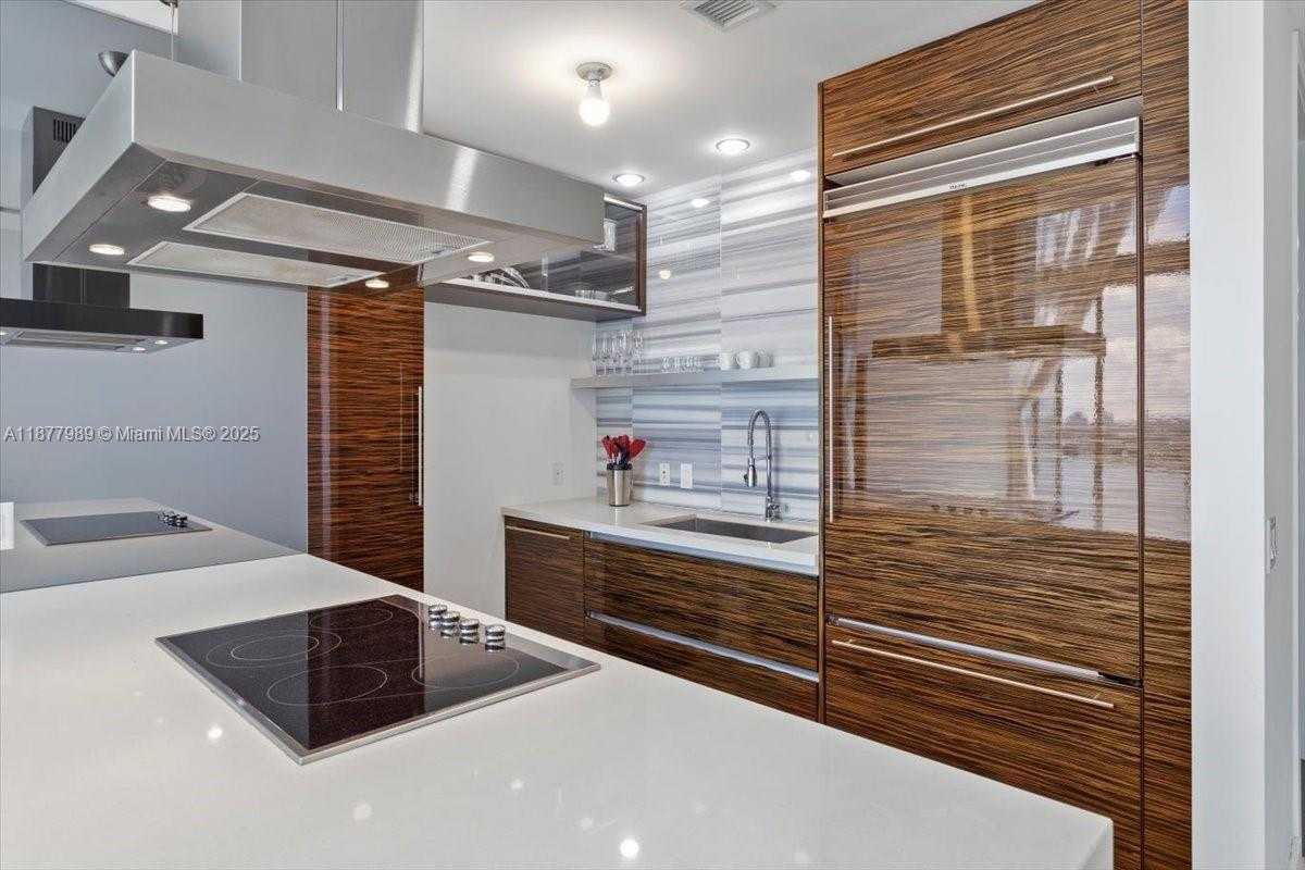 Small Image of 1100 BISCAYNE BLVD #2305, Miami Number 8