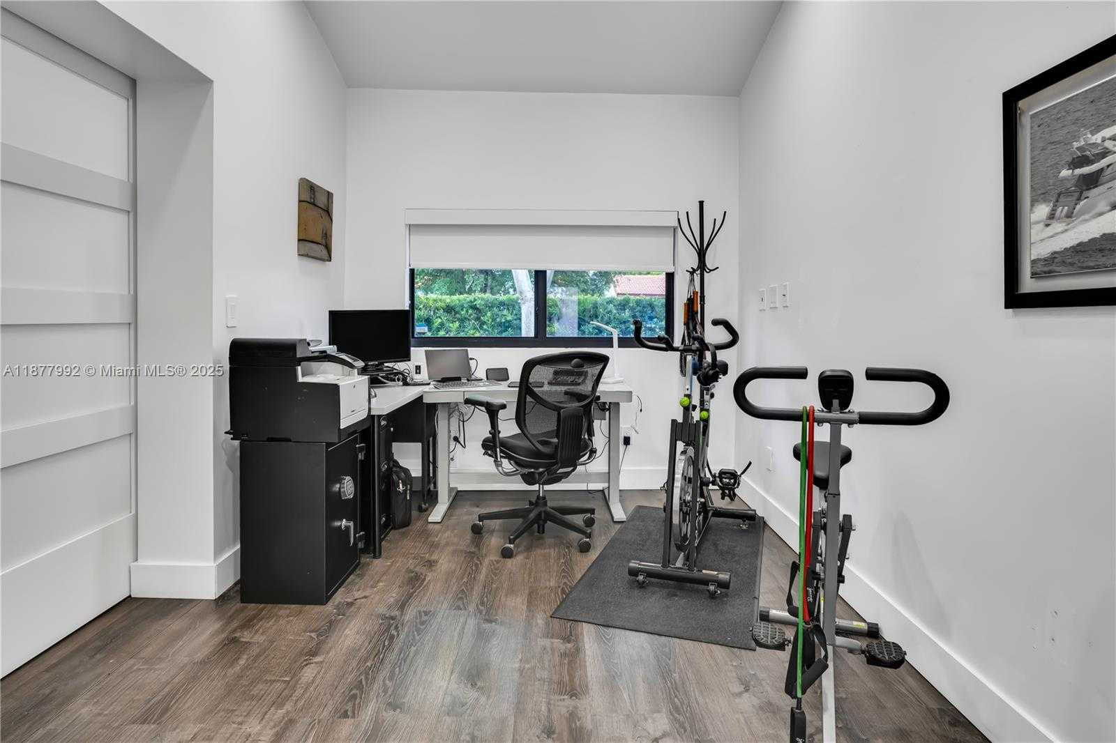 Small Image of 2484 SOUTH WEST 25TH ST, Miami Number 19