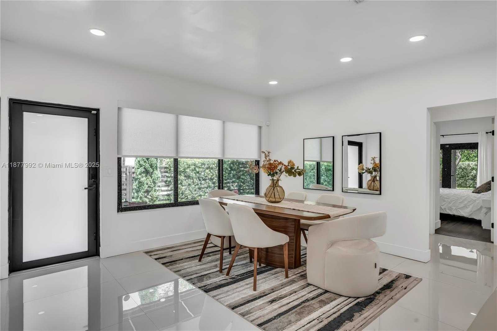 Small Image of 2484 SOUTH WEST 25TH ST, Miami Number 2