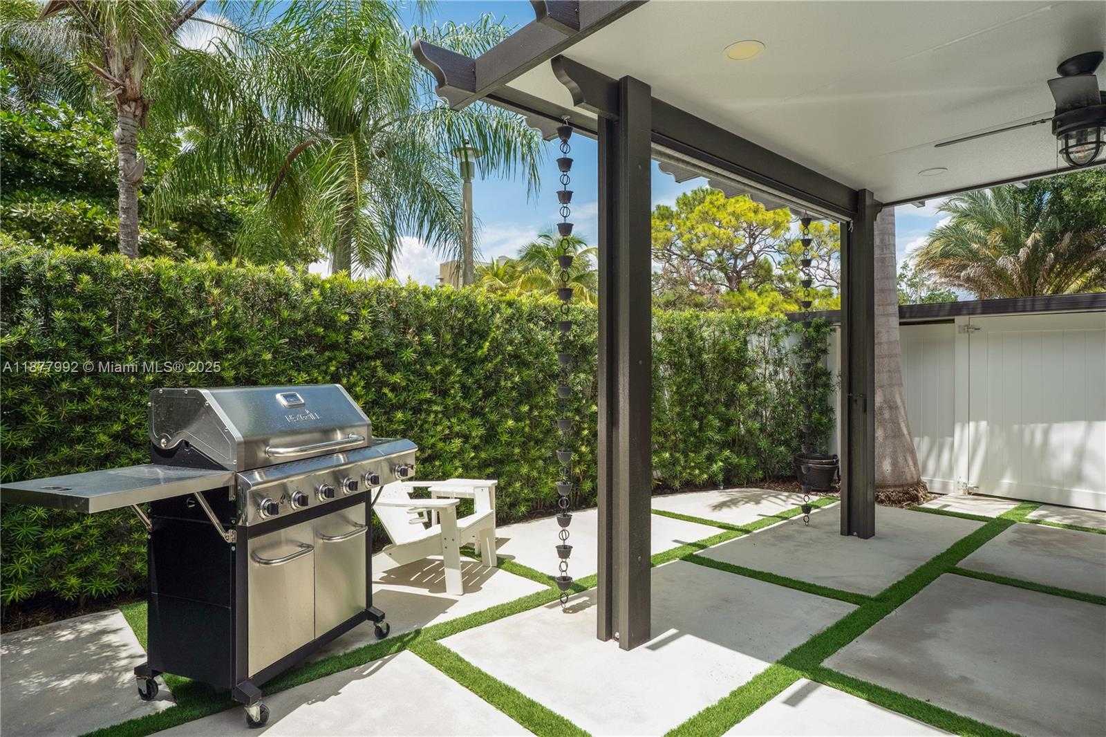 Small Image of 2484 SOUTH WEST 25TH ST, Miami Number 35