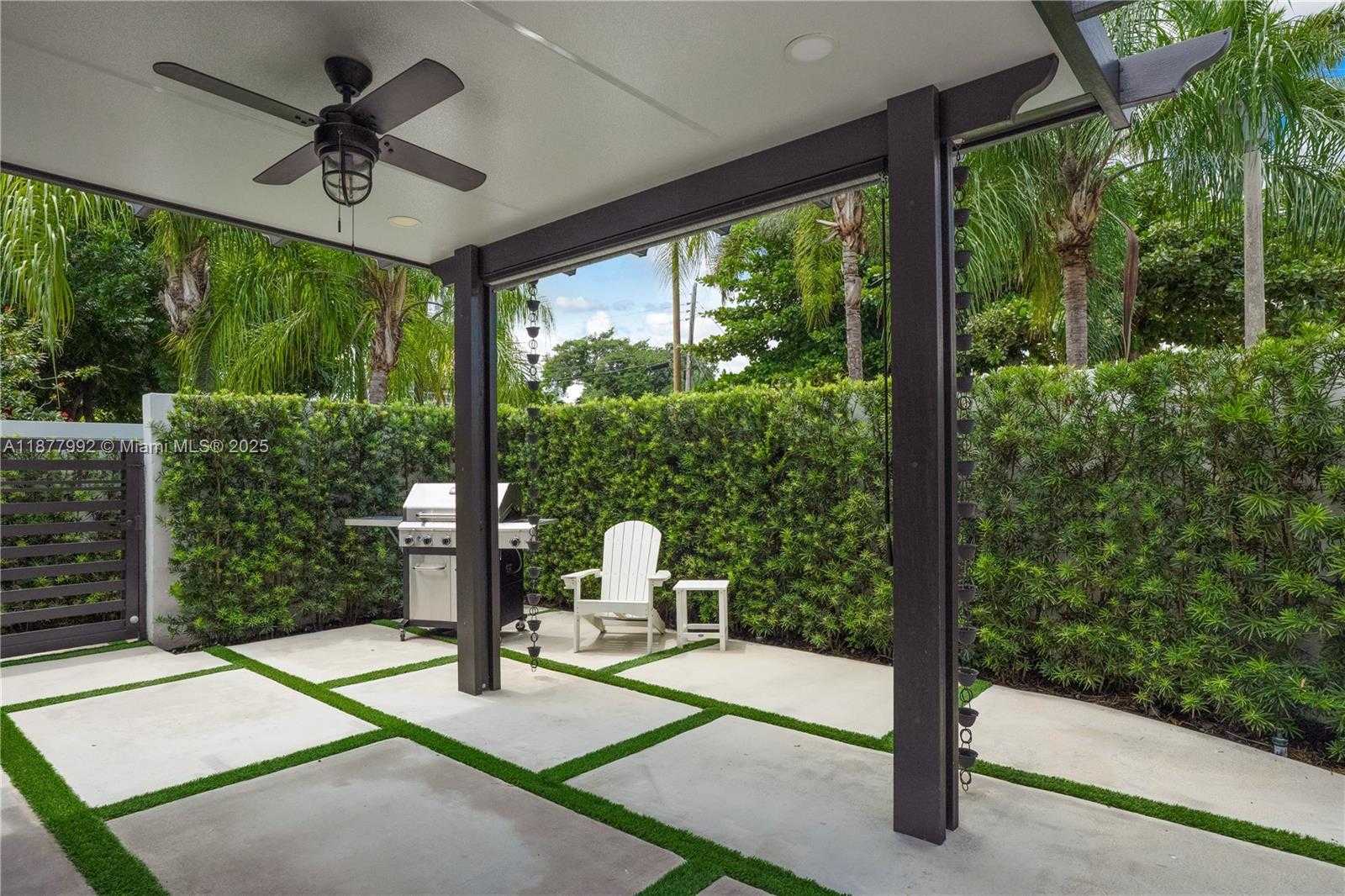Small Image of 2484 SOUTH WEST 25TH ST, Miami Number 36