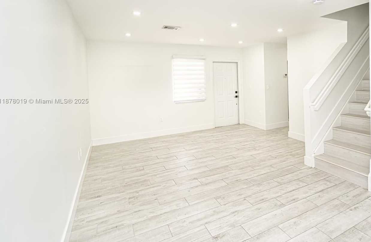 Small Image of 13927 SOUTH WEST 177TH ST, Miami Number 11
