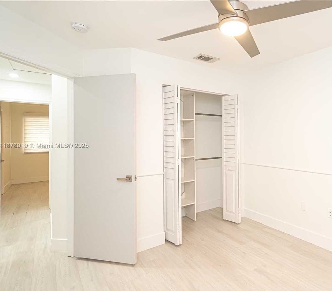 Small Image of 13927 SOUTH WEST 177TH ST, Miami Number 21